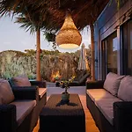فيلة Hera Elysium Retreat Kalavárda
